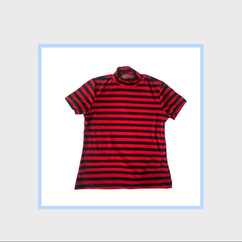 Vintage Red and black slinky stripped tee